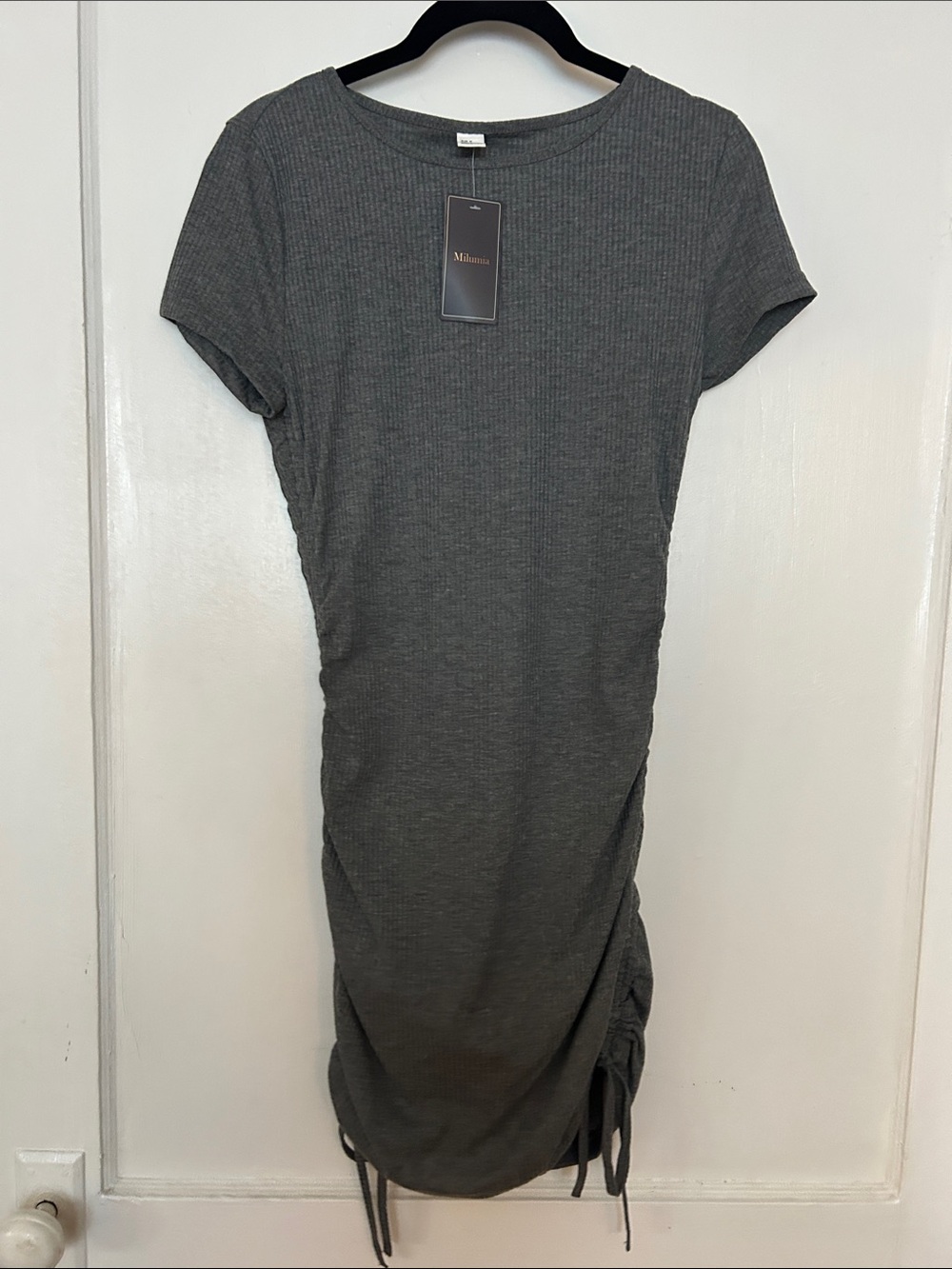 Milumia Ribbed Short Sleeve Midi Dress in Charcoal